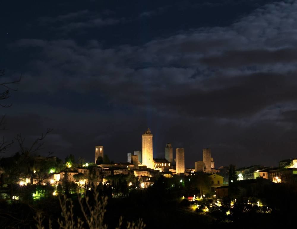 B&B Palazzo Al Torrione ซานจีมิญญาโน ภายนอก รูปภาพ